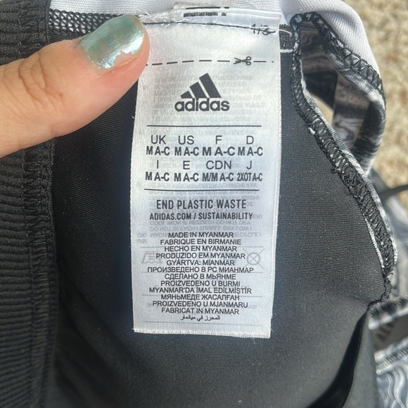 Adidas Women's Hyperglam Aeroready Training black and white Sports Bra - Picture 8 of 8